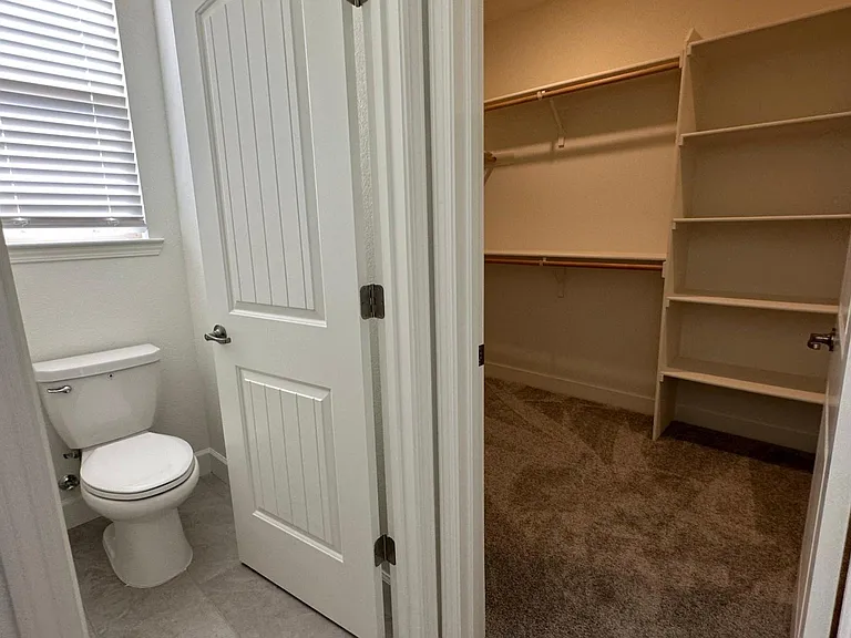 549 Knightsbridge Ct — Photo 23