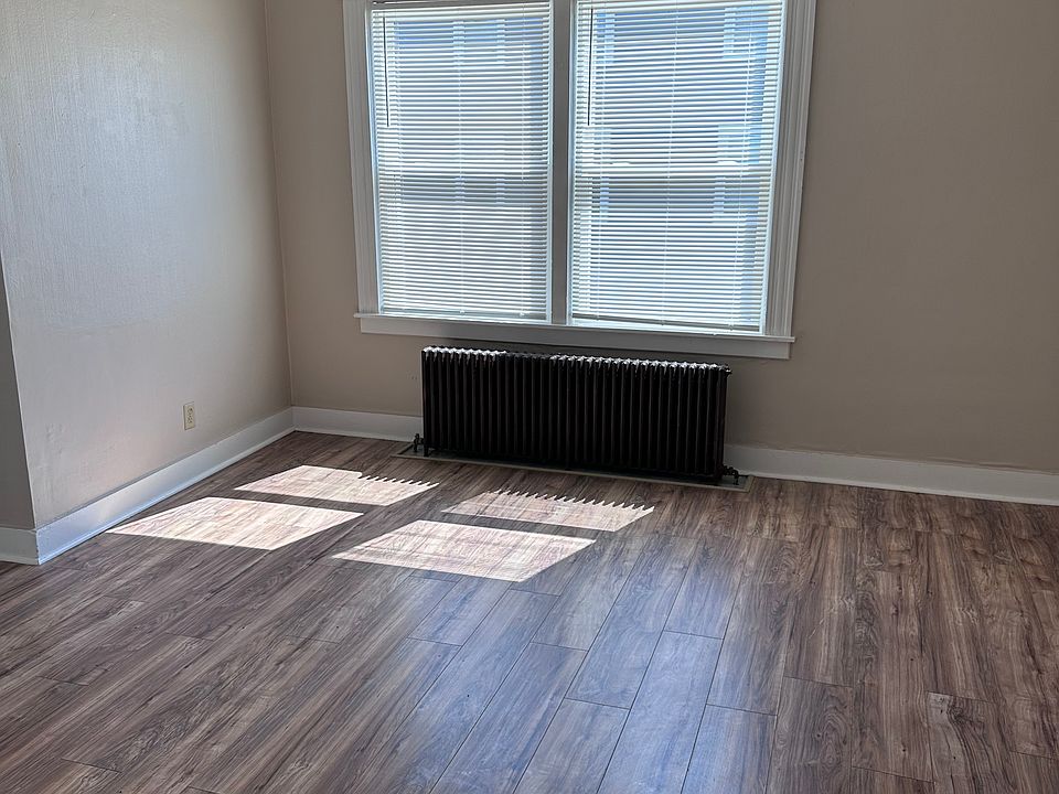 2nd image of 4 Barnes St APT 2