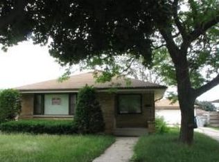 4584 N Houston Ave, Milwaukee, WI 53218