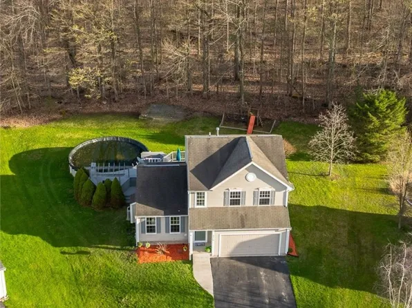 3216 Holly Cres, Macedon, NY 14502