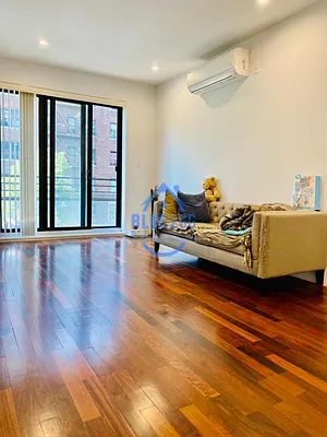 Rented by Blue Egg Realty Corp | media 15