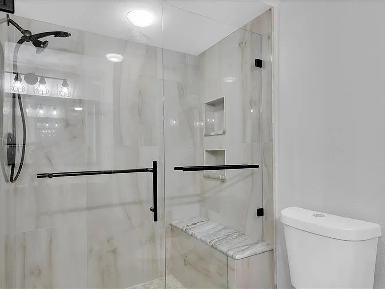 802 Hidden Harbour Dr — Photo 30