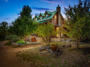 901 Alamo Rd, Fredericksburg, TX 78624