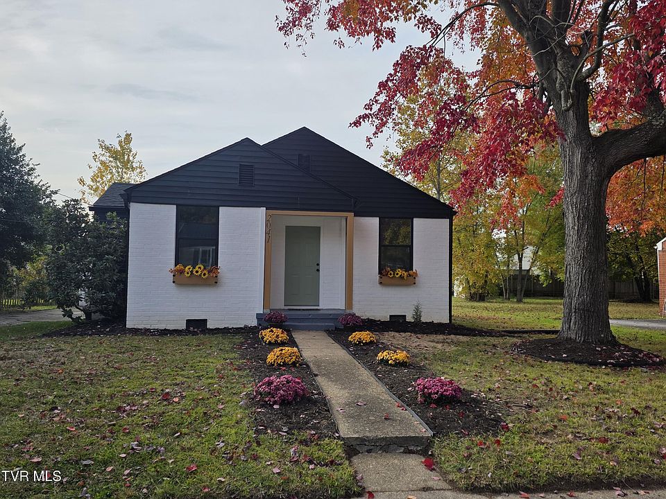 1st image of 2041 Sherwood Rd