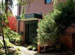 5323 Pembroke Pl, Pittsburgh, PA