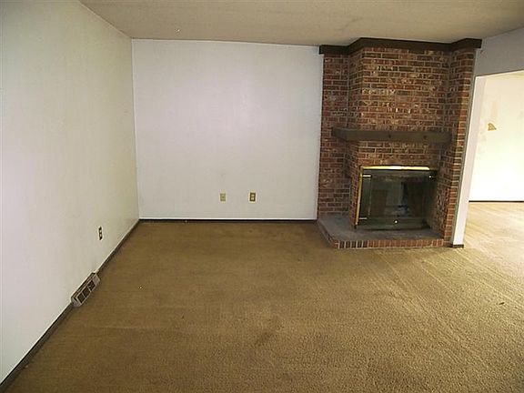 5th image of 5120 Phillip Ct