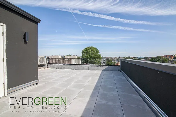 Rented by Pinn Realty | media 19