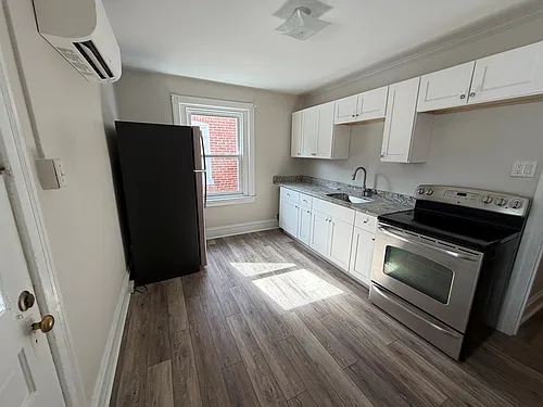 1112 Juniper St #2 Photo 1