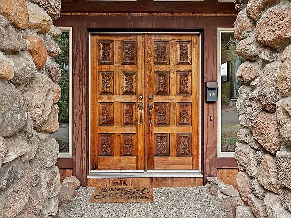 2nd image of 2425 Rancho Cabeza Drive