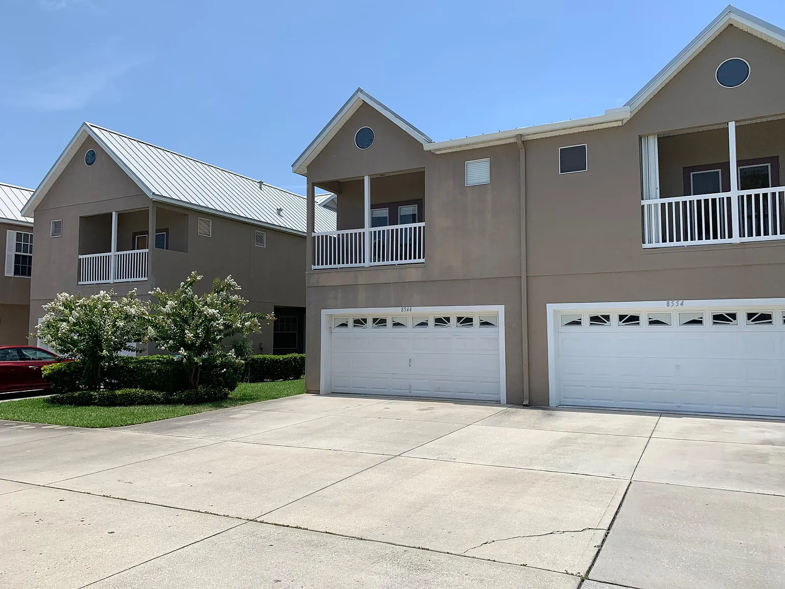 3 bed, 2.5 bath, 1987 sqft, $2,600 — Photo 1