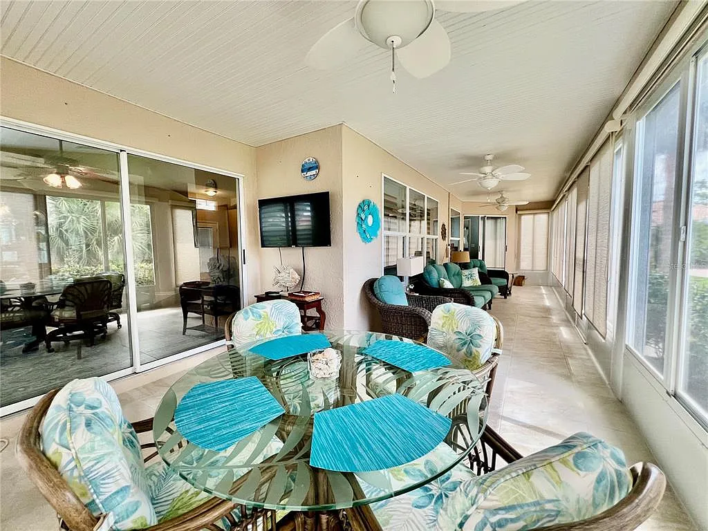 3 bed, 2.0 bath, 1592 sqft, $4,700 — Photo 4