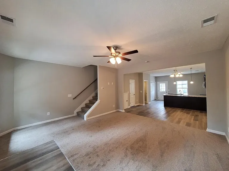408 Rick McCormick Dr — Photo 5