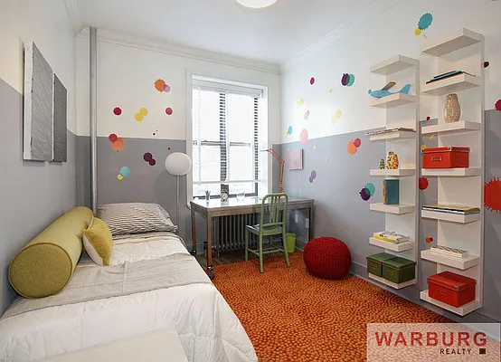 Sold by Warburg | media 1