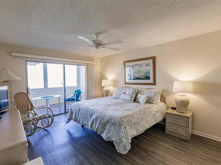 1055 W Peppertree Dr #302AA — Photo 21