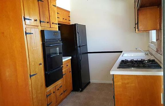 4th image of 8 Sussex Ct APT 212
