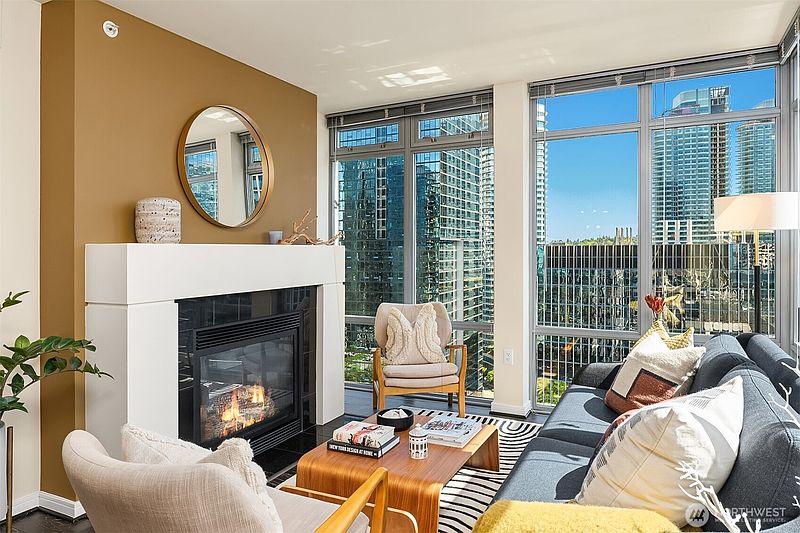 3rd image of 819 Virginia Street #2704