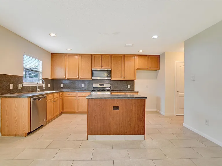 29198 Legends Green Dr — Photo 17