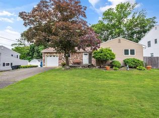 6 Knoll Ter, Hazlet, NJ 07730