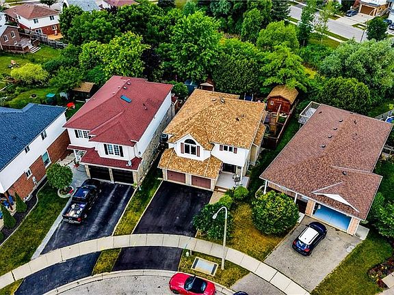 3rd image of 110 Glencliffe Ct