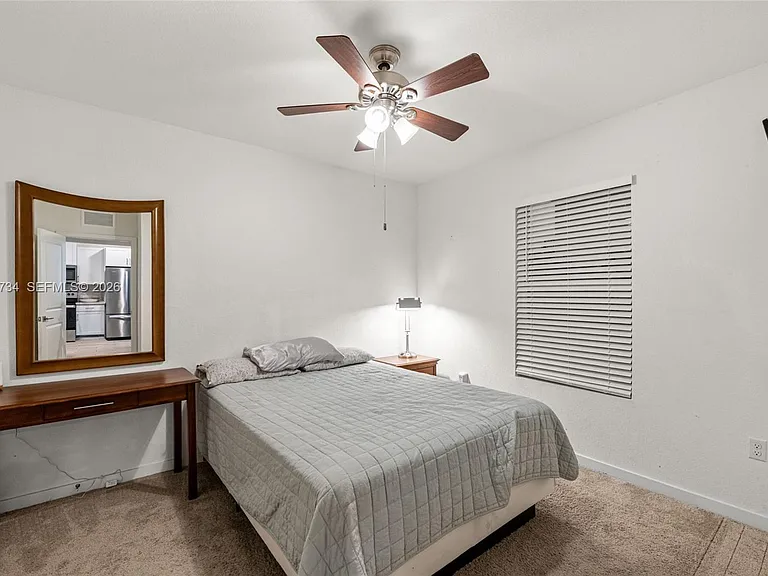 525 NE 6th Pl — Photo 15