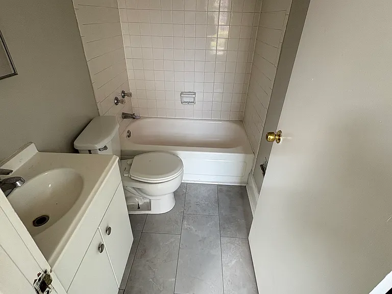 1716 Hanfield St #3 — Photo 4