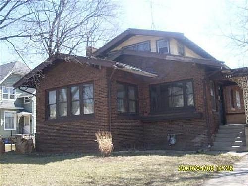 1st image of 967 N Church St