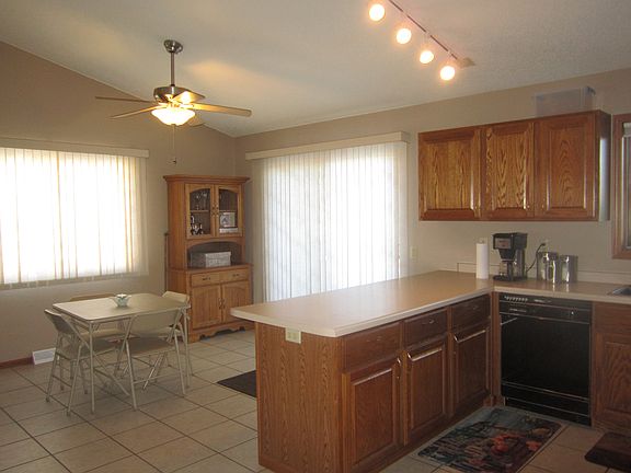Kitchen/Dining