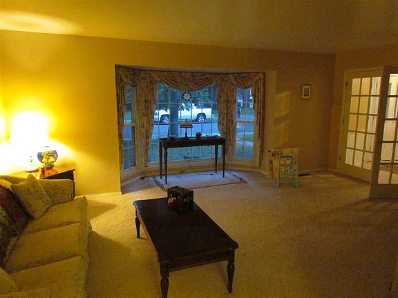 2nd image of 2601 W Berkshire Dr