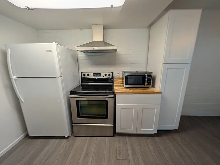 8406 E Roosevelt St — Photo 3