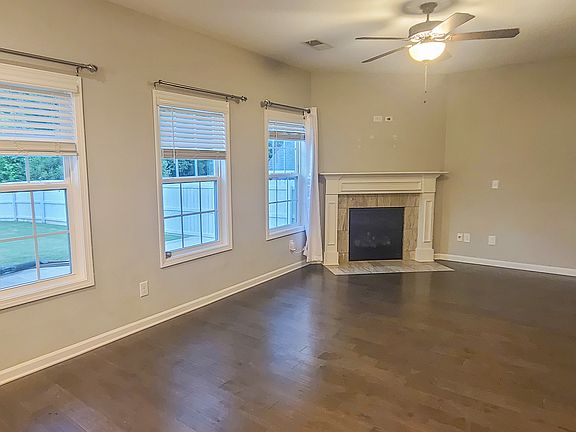 3rd image of 110 Ashton Pl