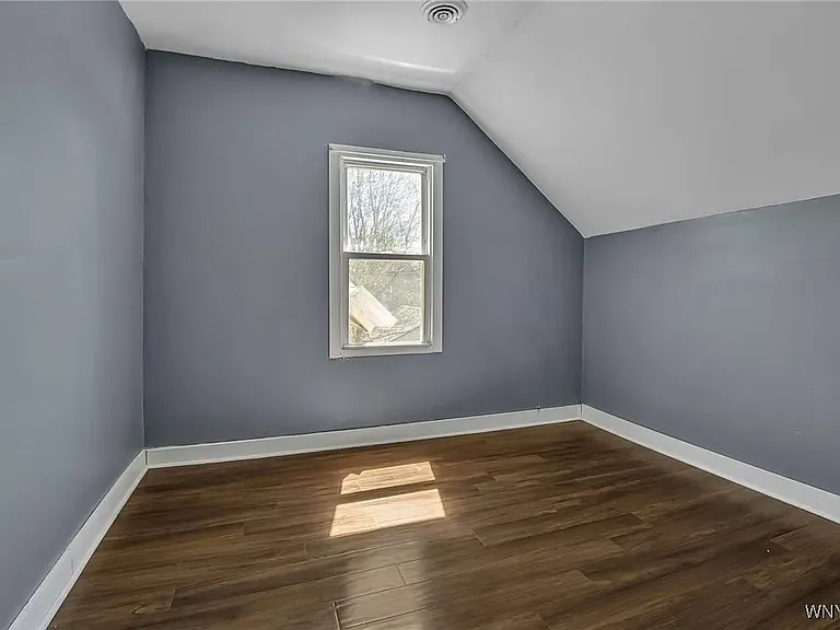 199 Amber St #2 — Photo 13