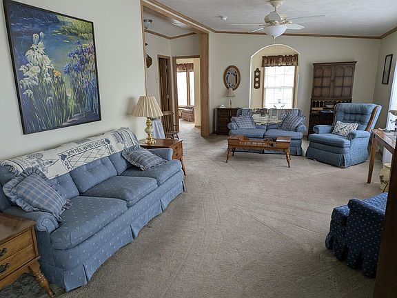 5th image of 2717 E Park Ln