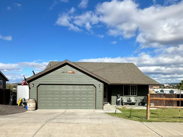 649 SW Cedar Hill Dr, Madras, OR 97741