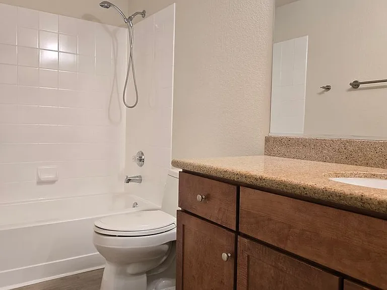 4400 S Jones Blvd #2103 — Photo 27