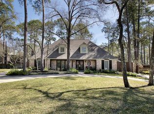 15 Legend Ln, Houston, TX 77024