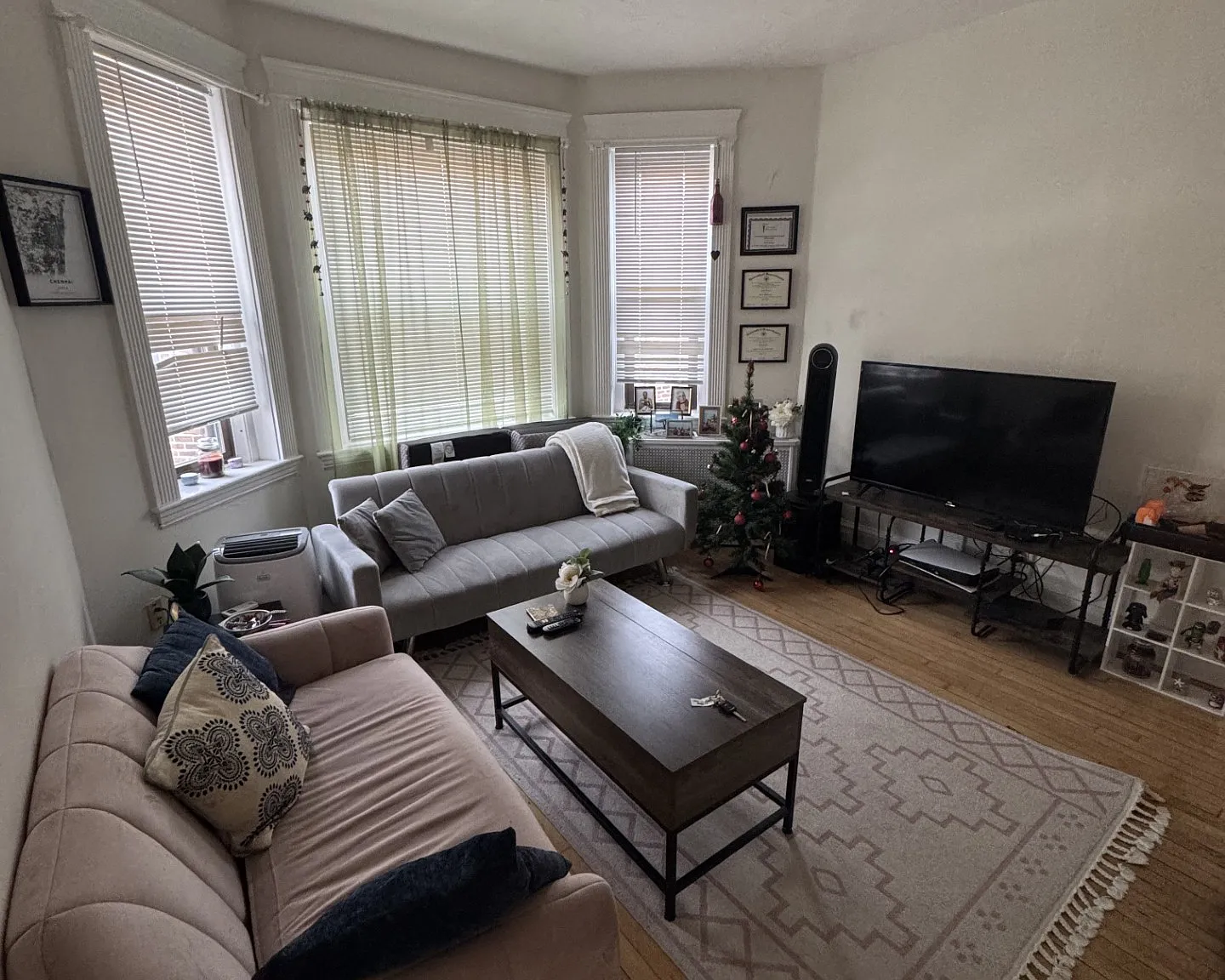 219 Harvard Avenue — Photo 1