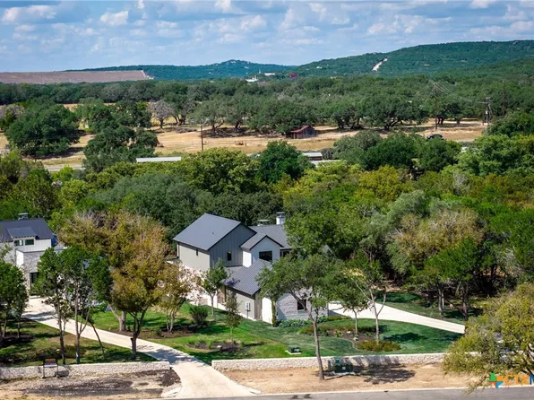 232 Riverfront Dr, New Braunfels, TX 78132