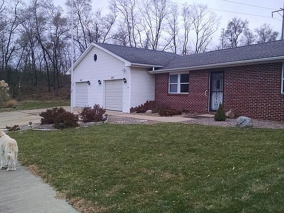 Approaching duplex, looking west