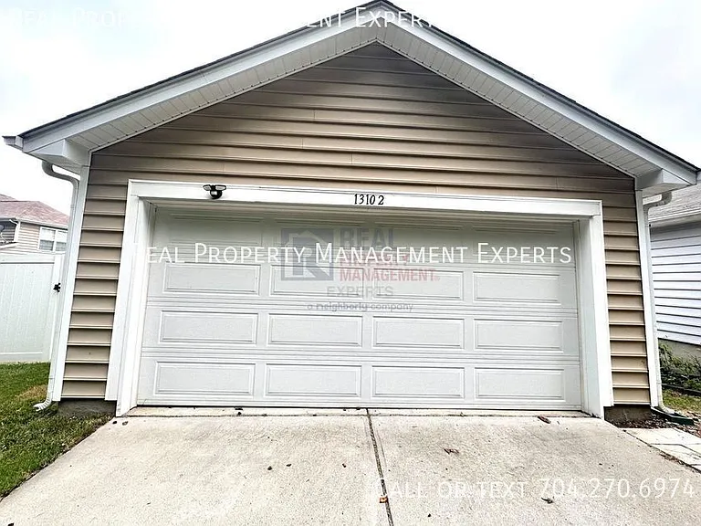 13102 Heath Grove Dr — Photo 19