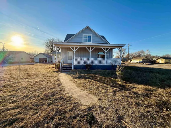 205 S Main St, Gage, OK 73843
