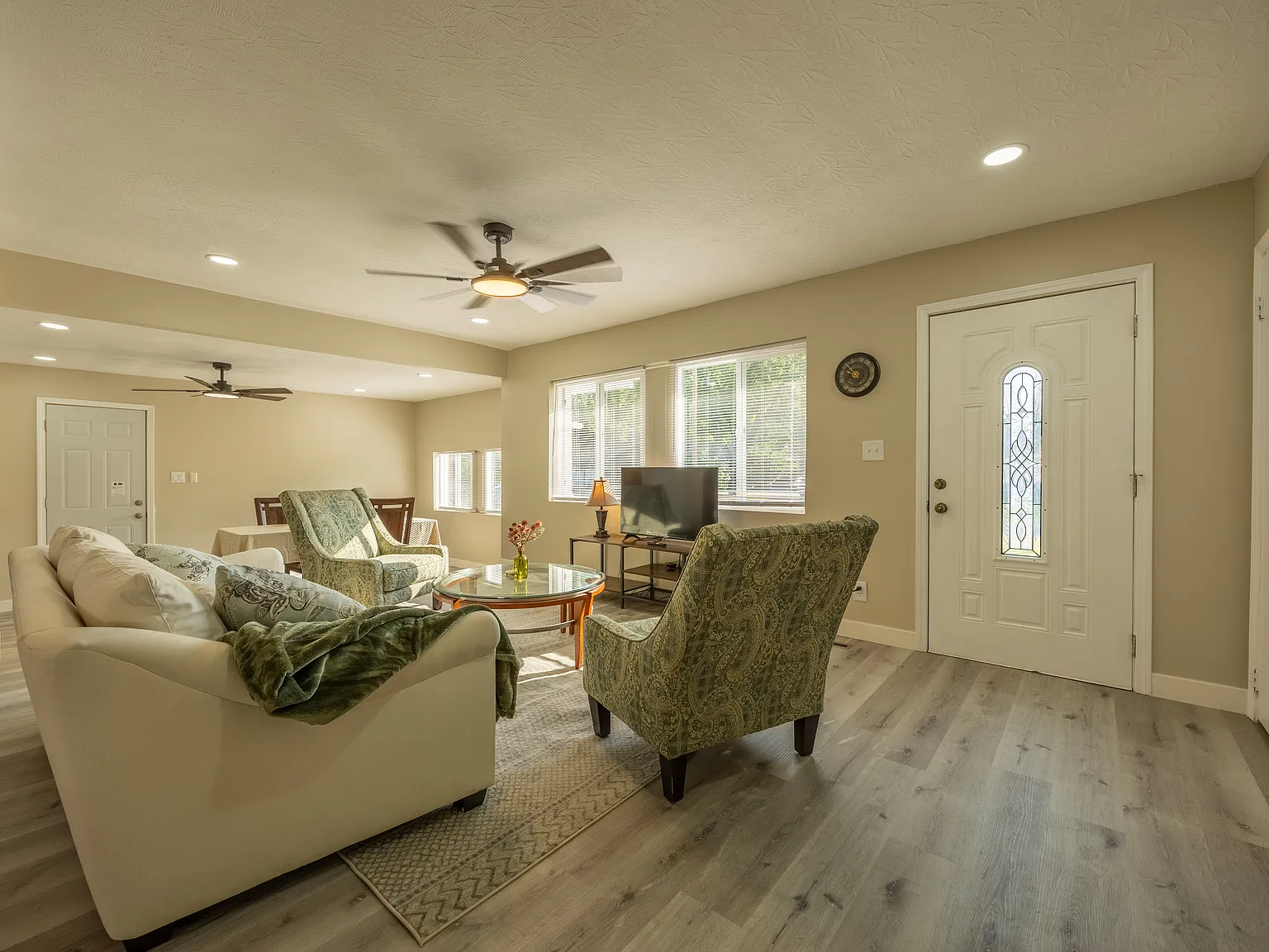 4609 N Glenwood Ave — Photo 4
