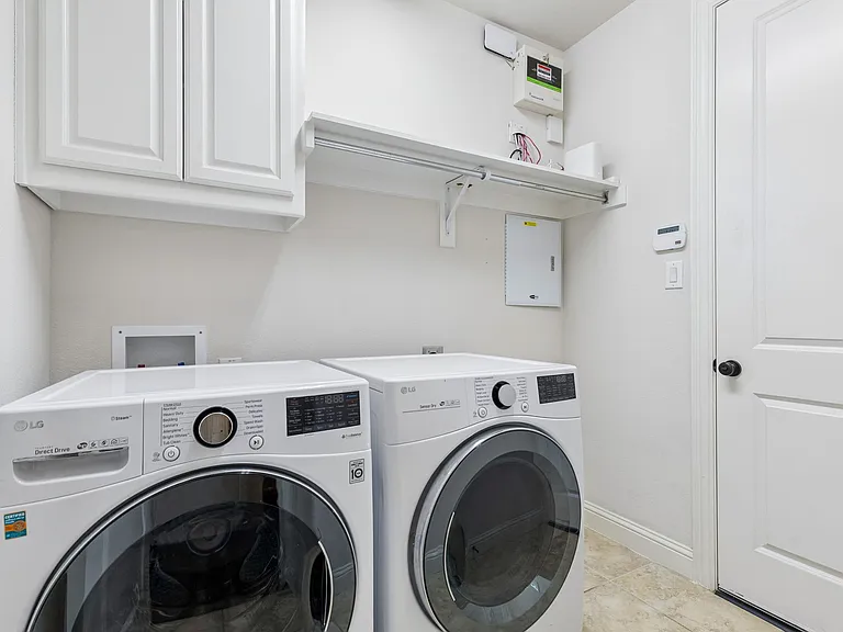 408 Vine St — Photo 20