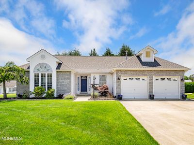 16 Sandhurst Court, Toms River, NJ, 08757