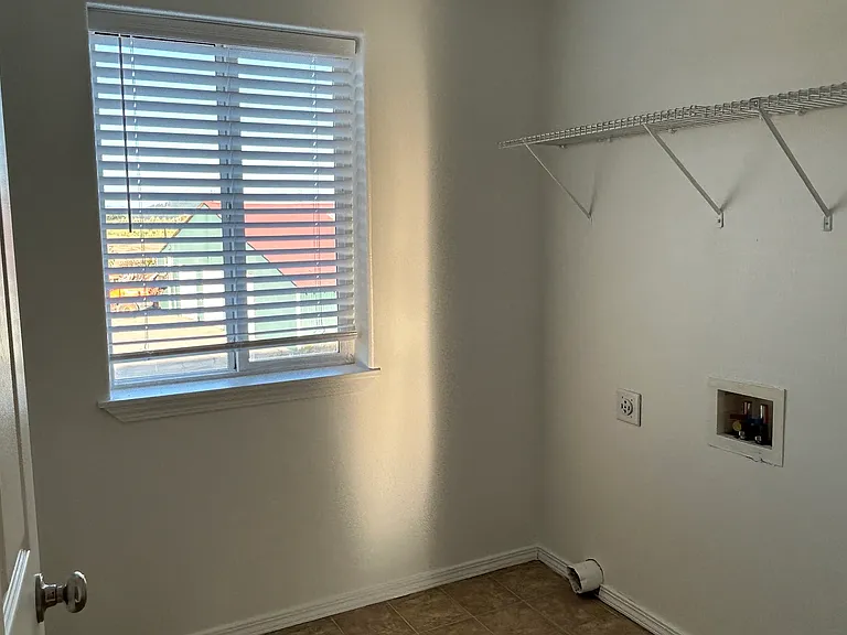 5821 NE 135th Ave — Photo 17