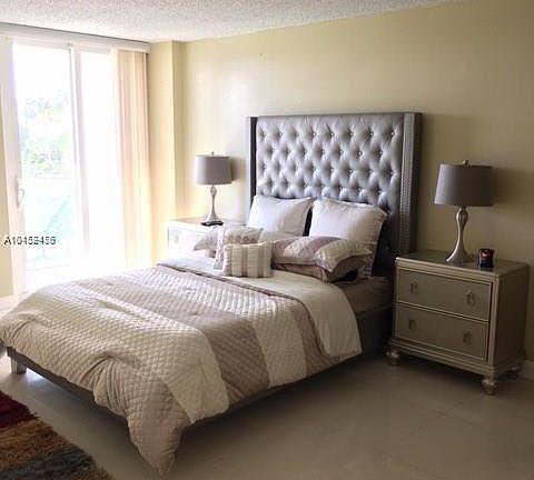 3rd image of 100 Bayview Dr APT 209
