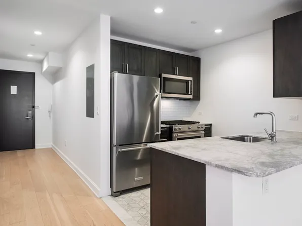 21 West End Avenue image 1 of 18