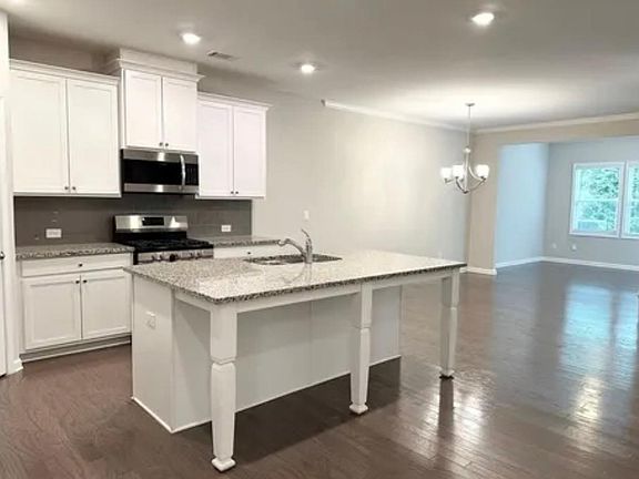 2nd image of 719 Lansing Grove Way