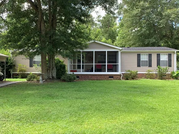 1166 Updike St, Summerton, SC 29148