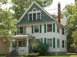 752 Grace St, Elgin, IL 60120