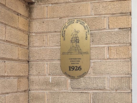 4th image of 3029 Monument Ave #U5